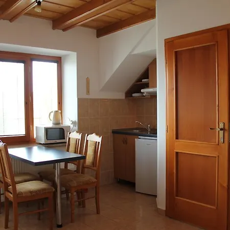 Apartman Laura *