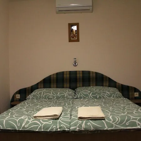 Laura Apartmán *